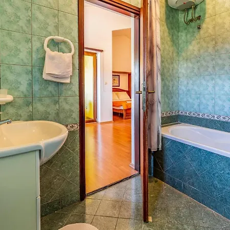 Gorgeous In With Wifi Holiday home