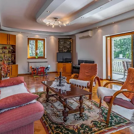 Gorgeous In With Wifi Holiday home Medulin