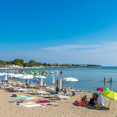 Semesterbostad Gorgeous In With Wifi Medulin