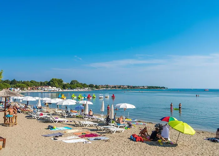 Semesterbostad Gorgeous In With Wifi Medulin